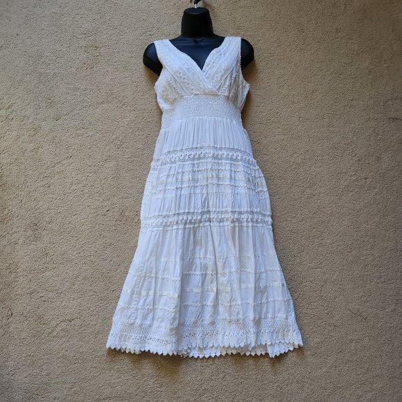 White Lace Summer Dress - Picture 5 of 14